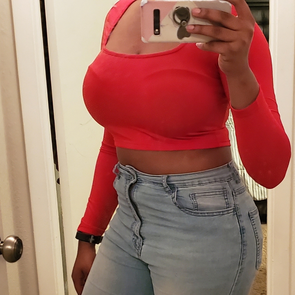 Red long sleeve crop top